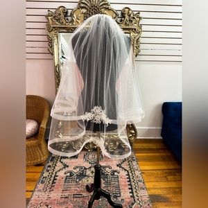 Brand new lace ruffle edge veil, double layer veil, new veil, wedding veil new